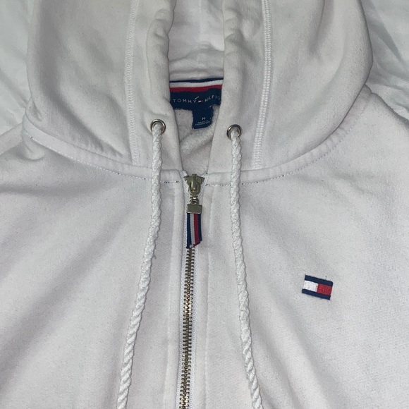 Tommy Hilfiger Essential Hoodie - Picture 2 of 4